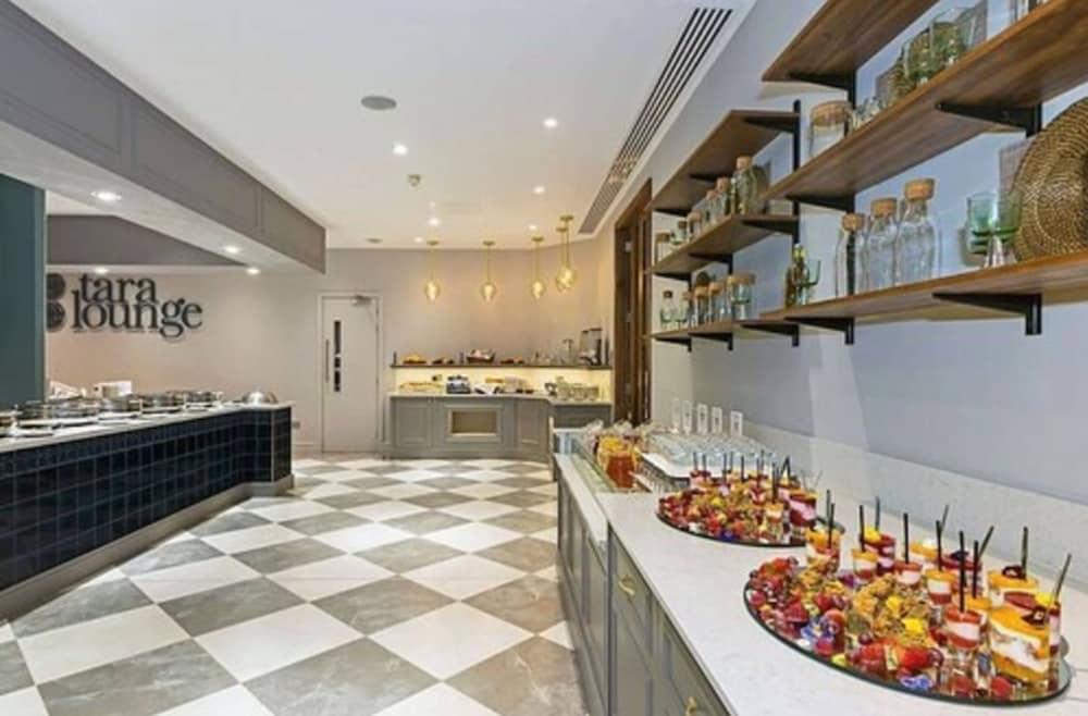 Citynorth Hotel & Conference Centre Gormanston エクステリア 写真